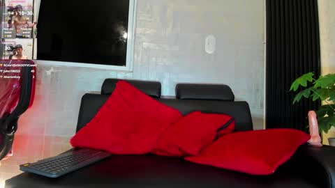 cristopher23  online show from 01.28.25