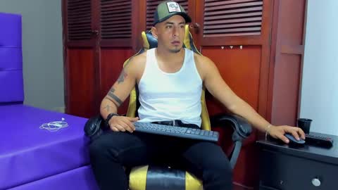 Snapshot of cristophertompson chatting on 02.01.25 Say me Cris online show from 02.01.25