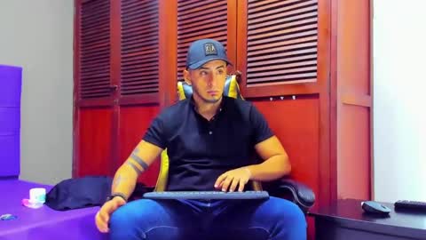 Snapshot of cristophertompson chatting on 02.11.25 Say me Cris online show from 02.11.25