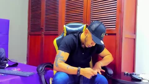 Snapshot of cristophertompson chatting on 02.11.25 Say me Cris online show from 02.11.25