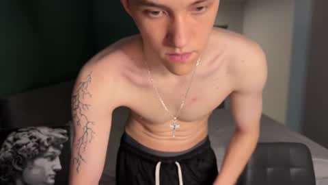 cronck52 online show from 11.23.25