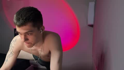 cronck52 online show from 04.16.26