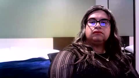 Snapshot of crossdresser64 chatting on 11.01.25 Linda Cross online show from 11.01.25
