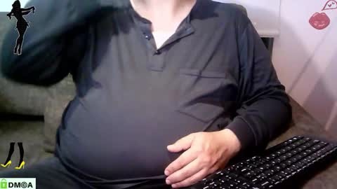 Snapshot of crossdresser64 chatting on 11.19.25 Linda Cross online show from 11.19.25