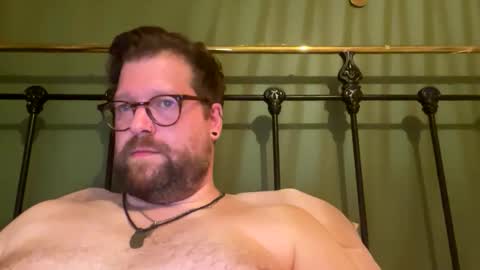 Snapshot of crouchendtiger chatting on 09.15.25 crouchendtiger online show from 09.15.25