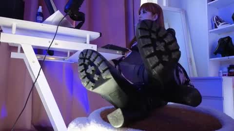 Cruel Siren online show from 12.14.25