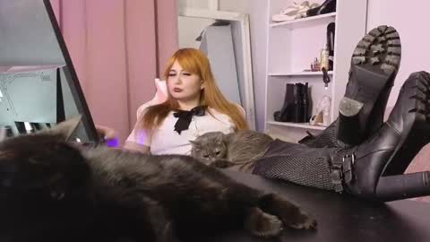 Cruel Siren online show from 01.14.26