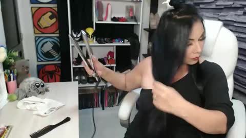 Snapshot of cruela_deviil chatting on 06.03.26 cruela_deviil online show from 06.03.26