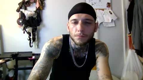 Snapshot of cruz815 chatting on 05.19.26 cruz815 online show from 05.19.26