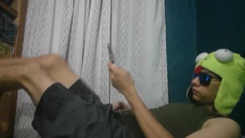 Snapshot of cry_guy chatting on 07.18.26 cry_guy online show from 07.18.26