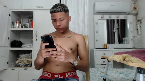 crys_22 online show from 11.09.25