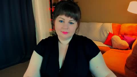 Snapshot of crystaalstaar chatting on 05.19.26 Anna online show from 05.19.26