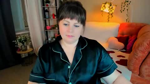 Snapshot of crystaalstaar chatting on 06.05.26 Anna online show from 06.05.26