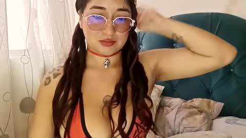 Snapshot of crystal_669 chatting on 04.21.26 carol online show from 04.21.26