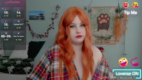 Snapshot of crystal__chris chatting on 04.08.26 Chris online show from 04.08.26