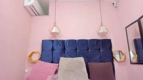 crystal_butterfly1 online show from 11.14.25