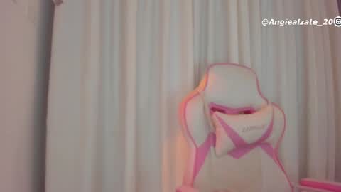 Snapshot of crystal_foster chatting on 06.25.26 angie online show from 06.25.26