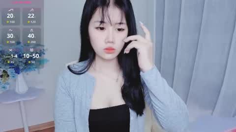 crystal_lea online show from 10.14.25
