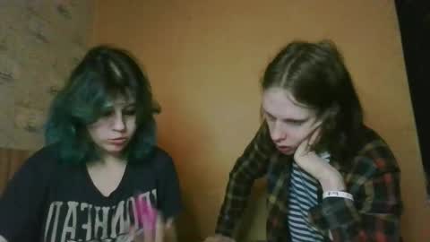 Crystal and Marcl online show from 01.11.25