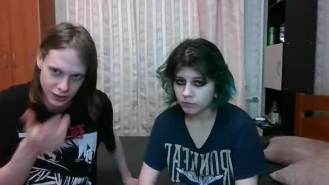 Crystal and Marcl online show from 02.06.25