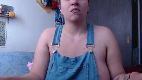 Crystal shadow online show from 11.18.25