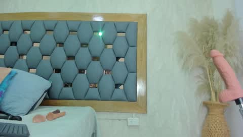 crystal_sm online show from 12.05.25