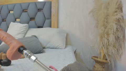 crystal_sm online show from 01.14.26