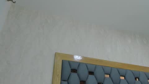 Snapshot of crystal_sm chatting on 02.17.26 crystal_sm online show from 02.17.26