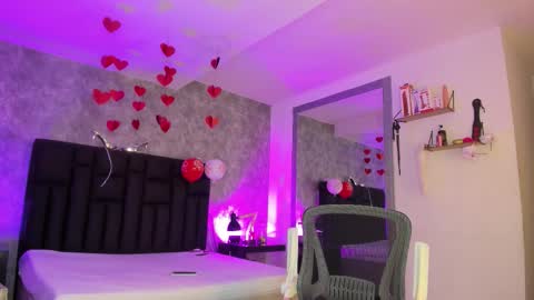 Snapshot of crystalboow chatting on 02.18.26 Crystal online show from 02.18.26