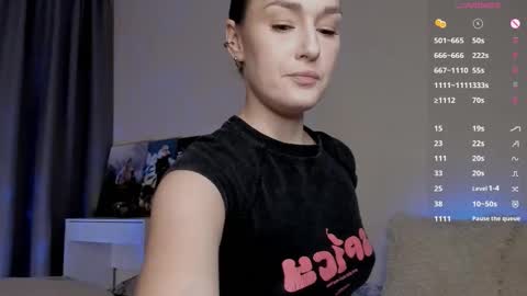 Arina online show from 10.25.25