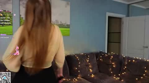 Snapshot of crystaldiva01 chatting on 01.06.26 Diva online show from 01.06.26