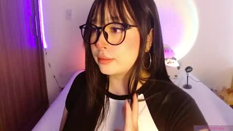 Olivia  online show from 05.17.26