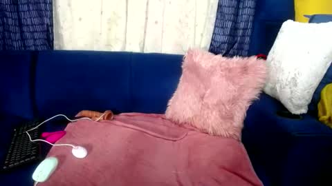 crystaljes online show from 09.21.25