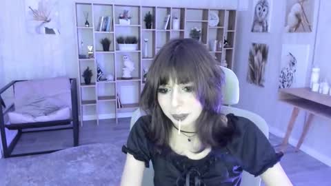 crystallbloom online show from 10.28.25