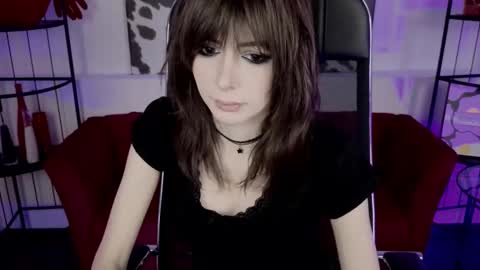 crystallbloom online show from 03.04.26