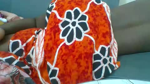 Snapshot of crystallgem chatting on 02.14.26 crystallgem online show from 02.14.26