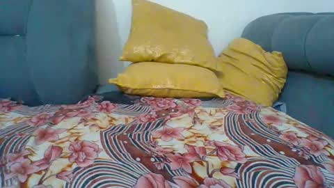 Snapshot of crystallgem chatting on 02.18.26 crystallgem online show from 02.18.26