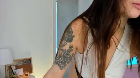 Snapshot of crystalnova_ chatting on 11.07.25 Kristina online show from 11.07.25