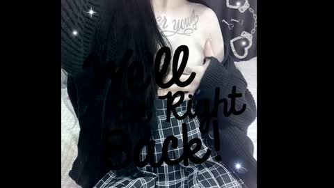 Sasha    Make me moan with patterns   good music here  online show from 10.02.25