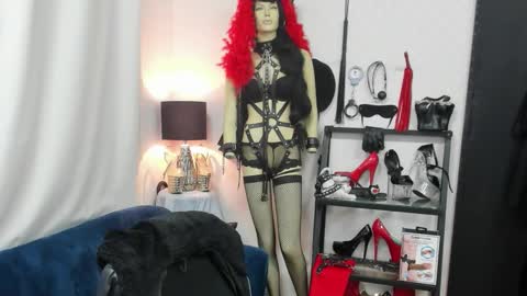 Snapshot of crystalxohotty chatting on 10.30.25 CrystalHotty online show from 10.30.25