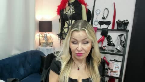 Snapshot of crystalxohotty chatting on 03.31.26 CrystalHotty online show from 03.31.26