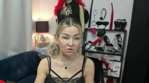 Snapshot of crystalxohotty chatting on 04.09.26 CrystalHotty online show from 04.09.26