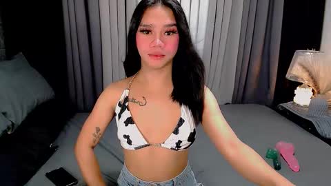 bea takashi  online show from 10.20.25