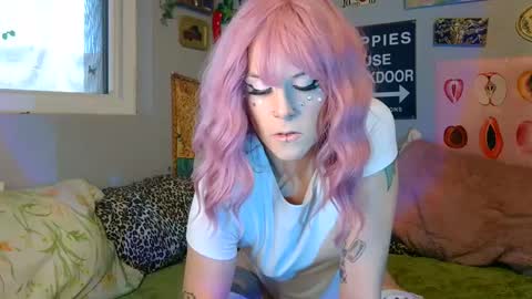 Snapshot of cu2sly chatting on 09.20.25     online show from 09.20.25