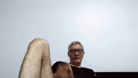 Snapshot of cucaio18 chatting on 02.18.26 BIG UNCUT HARD COCK online show from 02.18.26