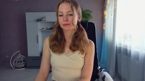 Snapshot of cuddle_kitten chatting on 03.02.25 Alexia online show from 03.02.25
