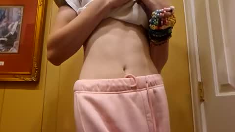 cuddleavenue online show from 09.20.25