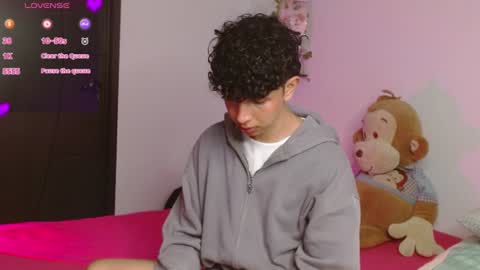 Cuddly online show from 07.04.26