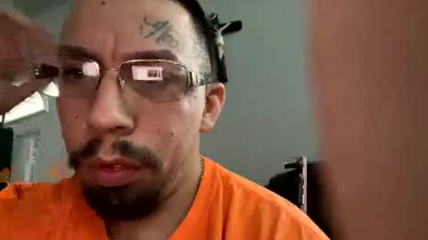 Snapshot of cuete2100 chatting on 12.14.25 cuete2100 online show from 12.14.25