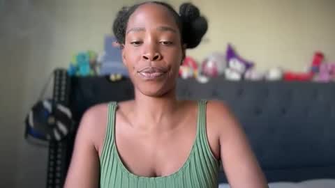 Snapshot of cum2charmxx chatting on 04.30.26 cum2charmxx online show from 04.30.26